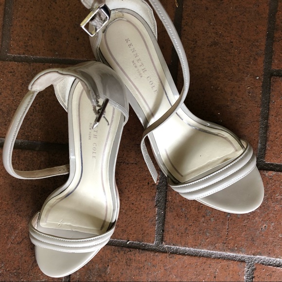 Kenneth Cole Nude Heels Size 8 - Picture 5 of 7